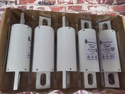 250A Seramik Otomotiv Sigortaları DC1000V HEV Sigortaları Enerji Akü Sigortaları