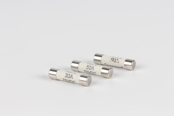 HR70 5G Haberleşme Yarı İletken Sigortaları 2.5KA 70VDC Kesinti